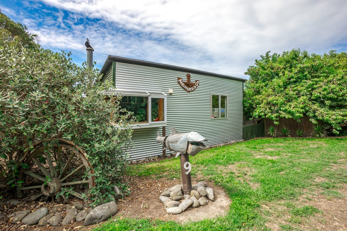 9 Stopbank Road, Milford - Carousel 1