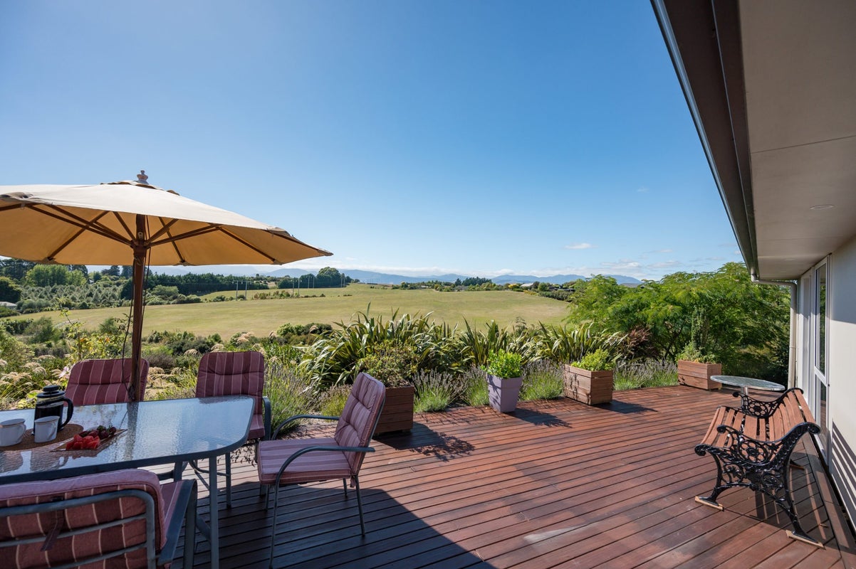 138 Ridgeview Road, Redwood Valley - Carousel 2