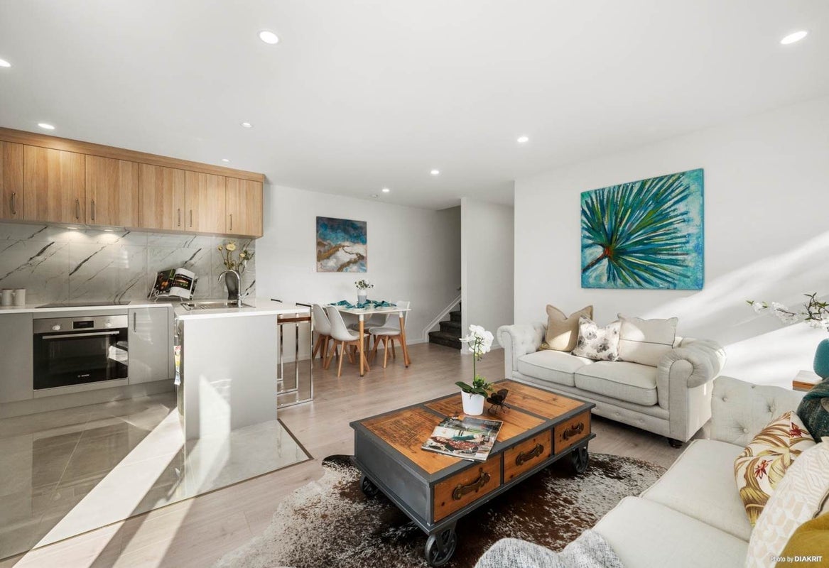 3/19 Buscomb Avenue, Henderson, Auckland - Carousel 1