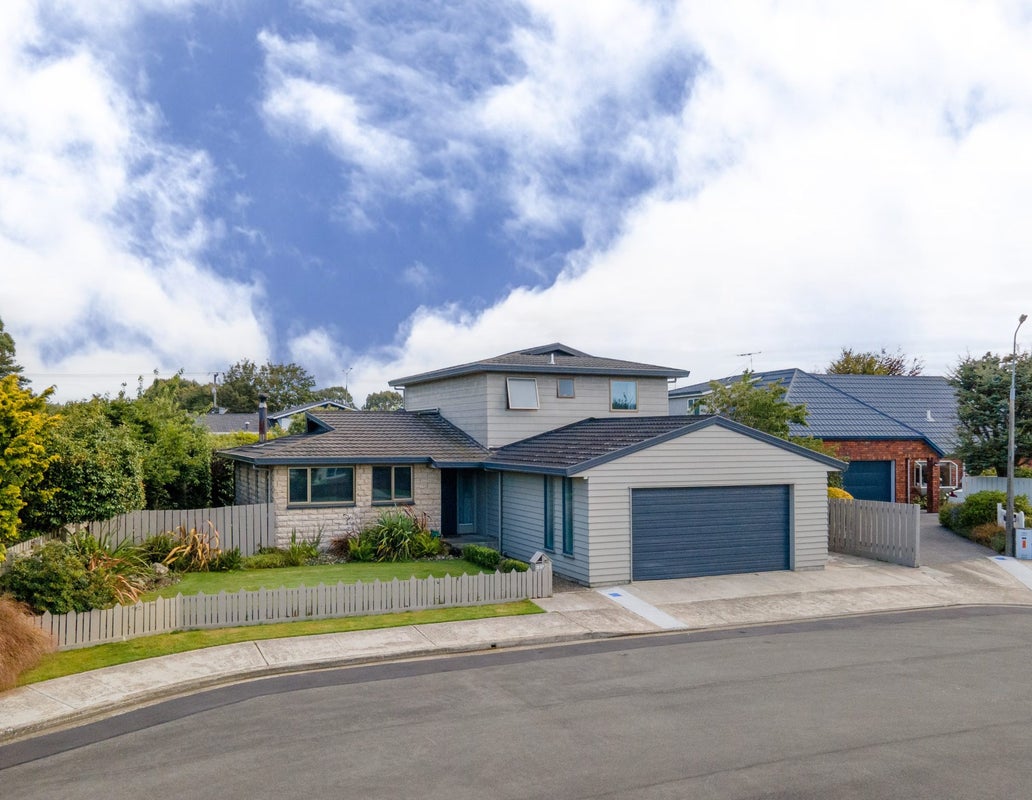 16 Kildare Place, Waikiwi, Invercargill - Carousel 1