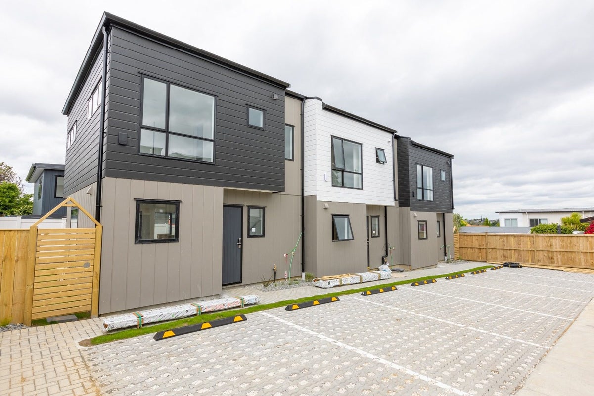 7/77 Glenmore Road, Sunnyhills, Auckland - Carousel 20