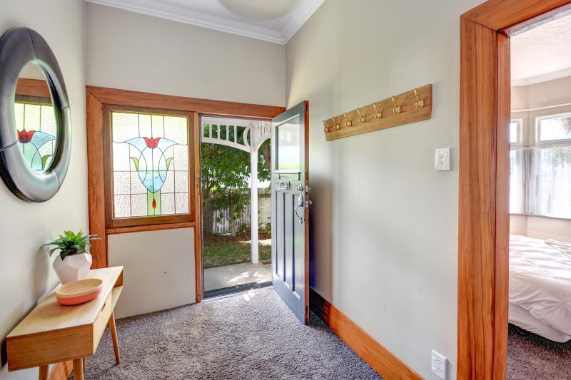 12 Hardy Street, Saint Kilda, Dunedin - Carousel 1