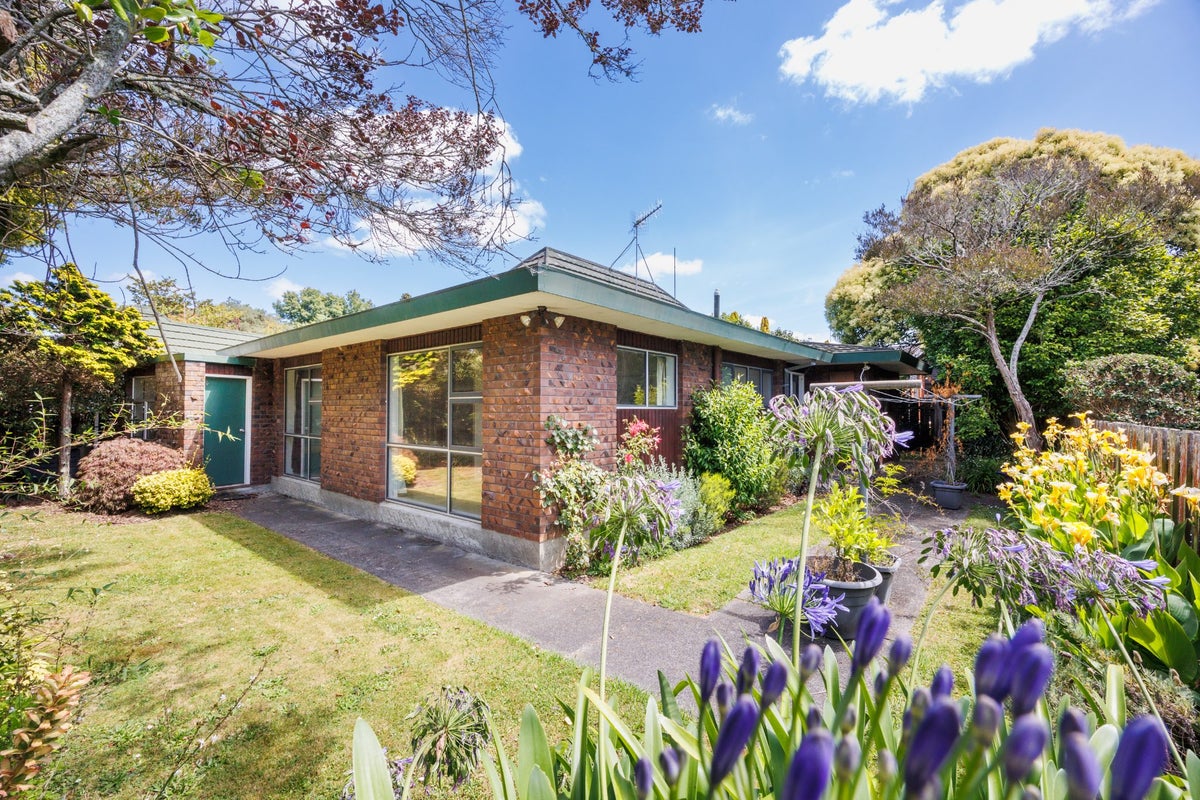 8C Ihaka Street, Hokowhitu, Palmerston North - Carousel 1