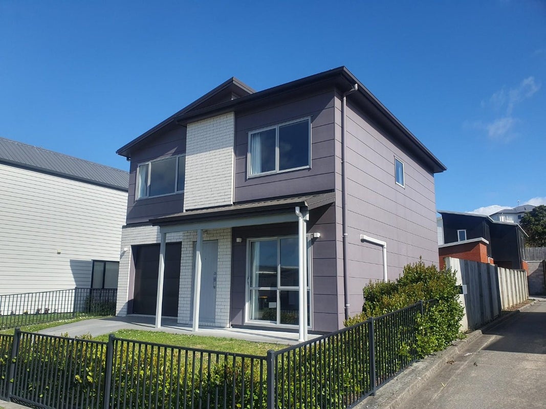 51 Ridgedale Crescent, Flagstaff, Hamilton - Carousel 2