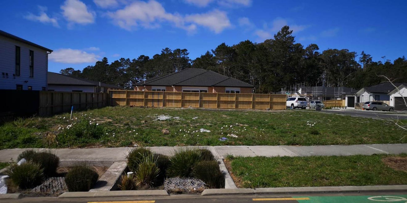 1 Konoba Avenue, Kumeu - Carousel 1