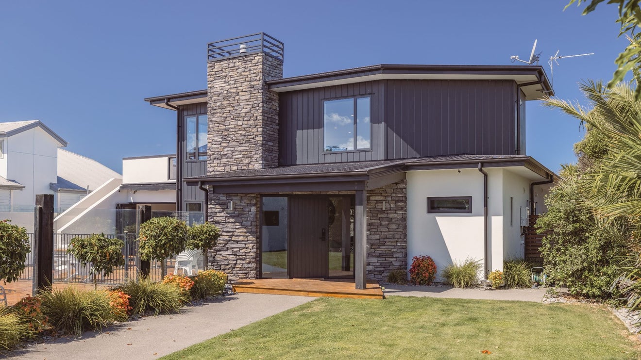 10 Stout Street, Waimairi Beach, Christchurch - Carousel 1