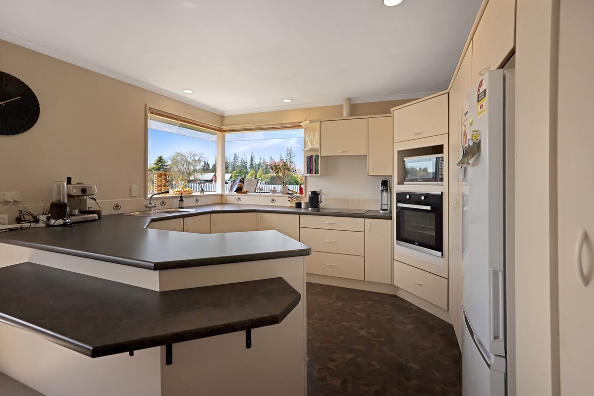7 Lampard Street, Methven, Methven - Carousel 2