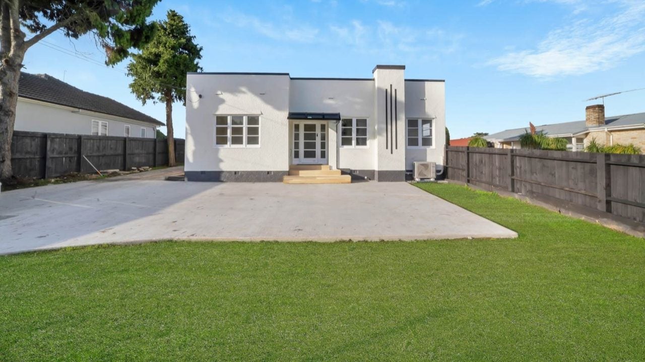 2/19 Cambridge Terrace, Papatoetoe, Auckland - Carousel 1