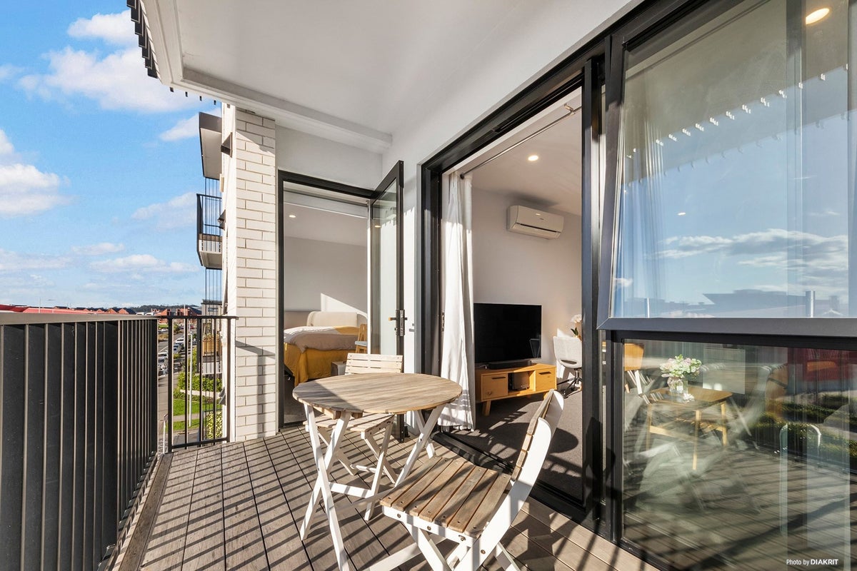 204/1 Sidney Wallingford Way, Hobsonville, Auckland - Carousel 2