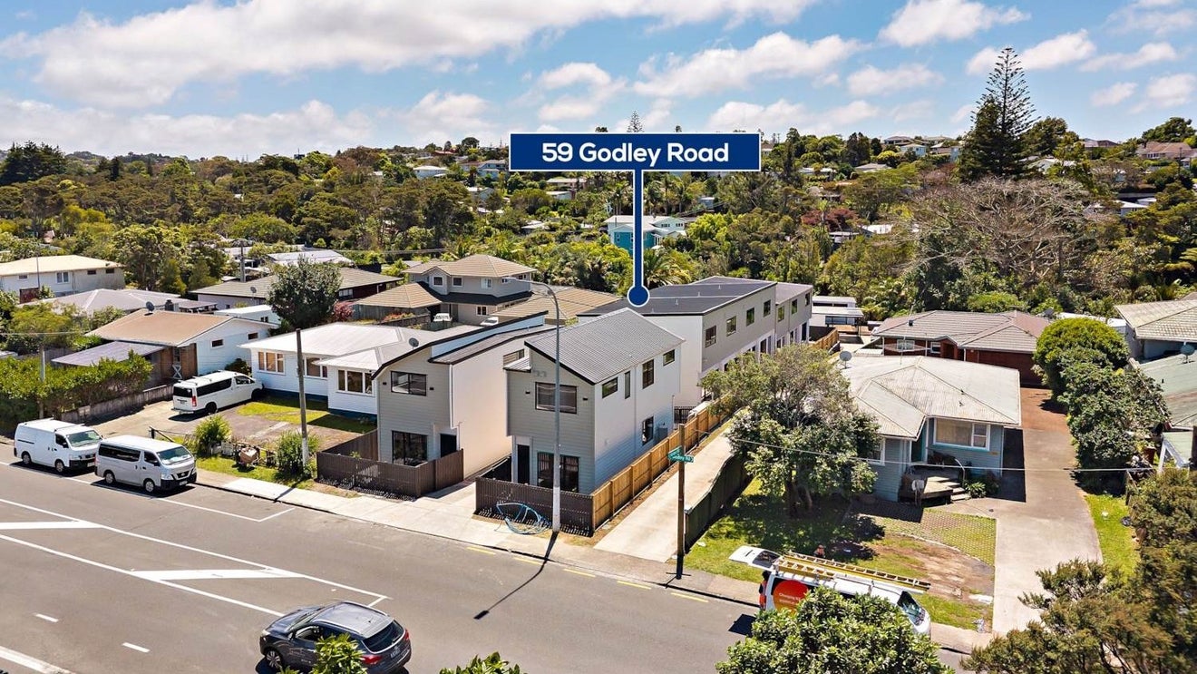 7/59 Godley Road, Green Bay, Auckland - Carousel 1