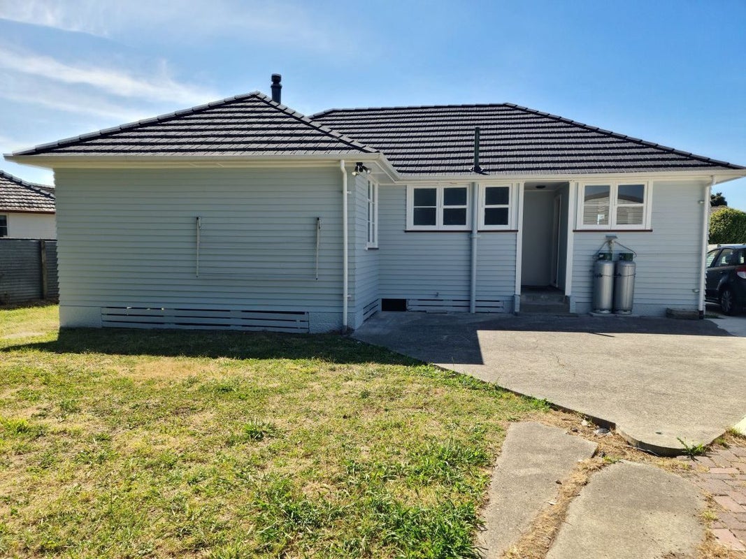 16 Avon Terrace, Roslyn, Palmerston North - Carousel 2