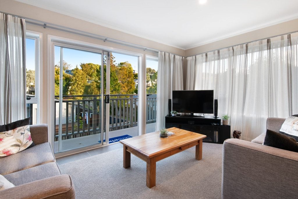 1/25 Orion Place, Hillcrest, Auckland - Carousel 2