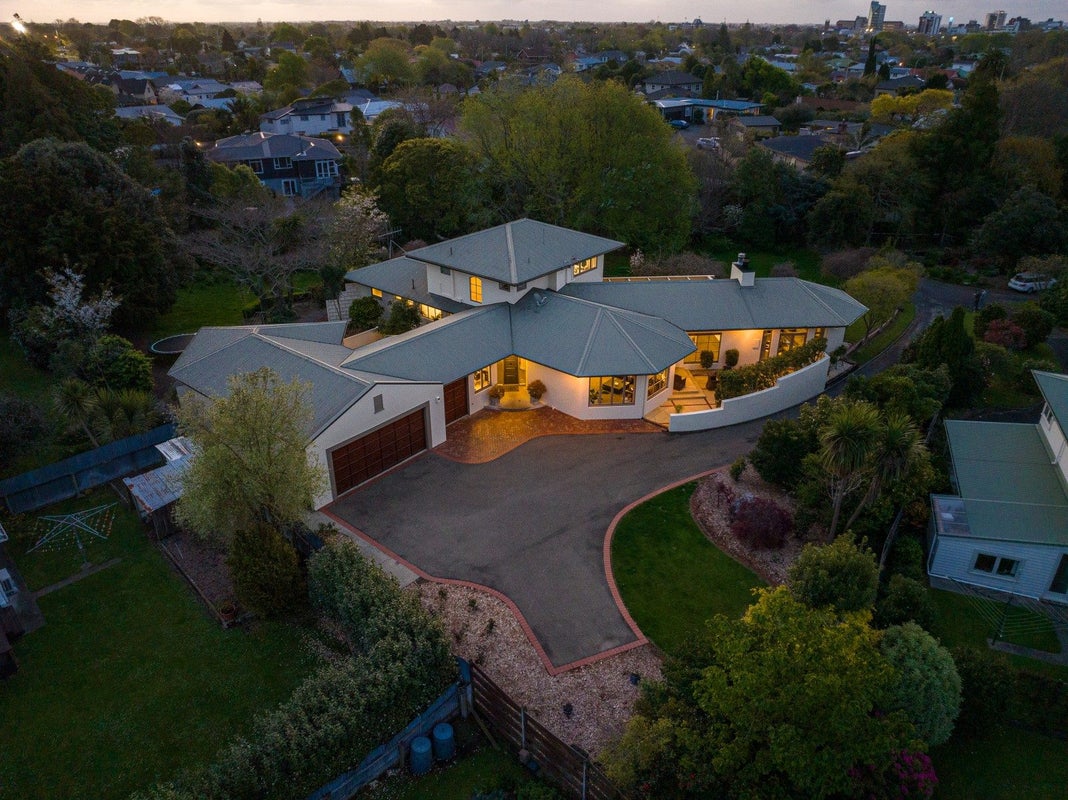 36 Palm Avenue, Hokowhitu, Palmerston North - Carousel 2