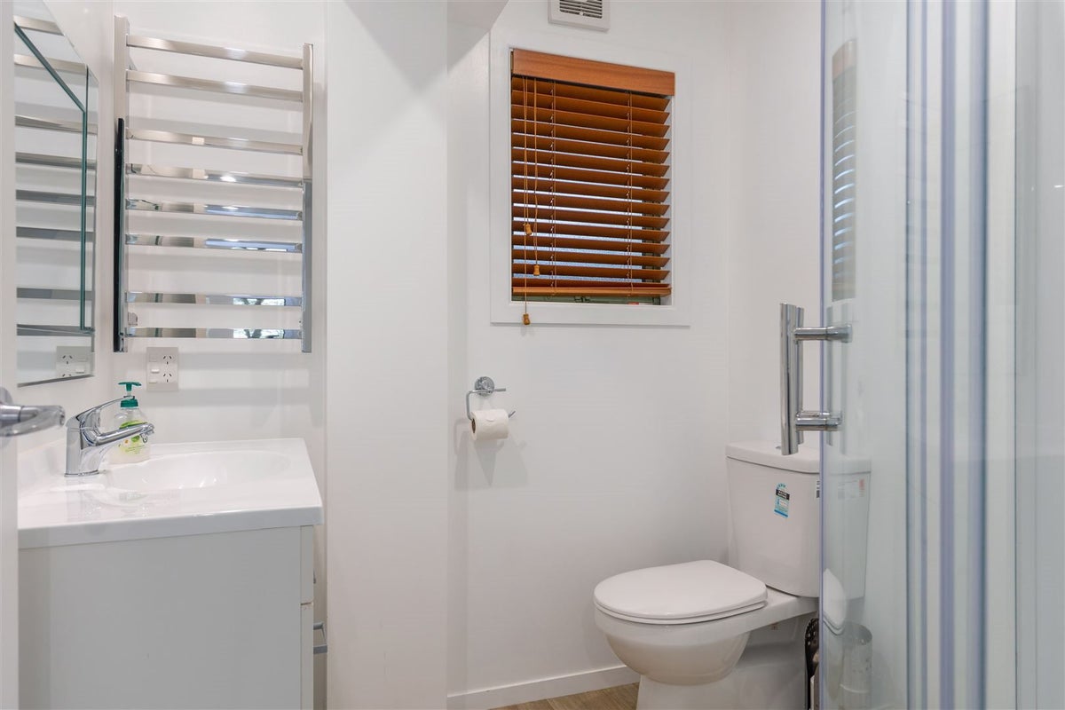 21 Amelia Crescent, Waikawa, Picton - Carousel 50