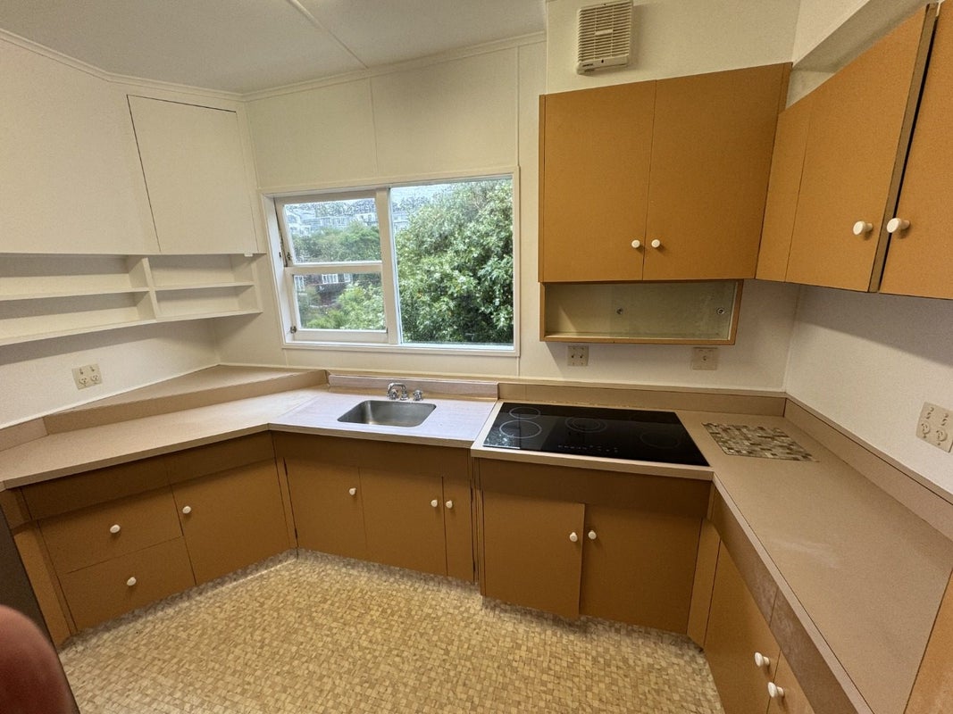 62B Calcutta Street, Khandallah, Wellington - Carousel 2