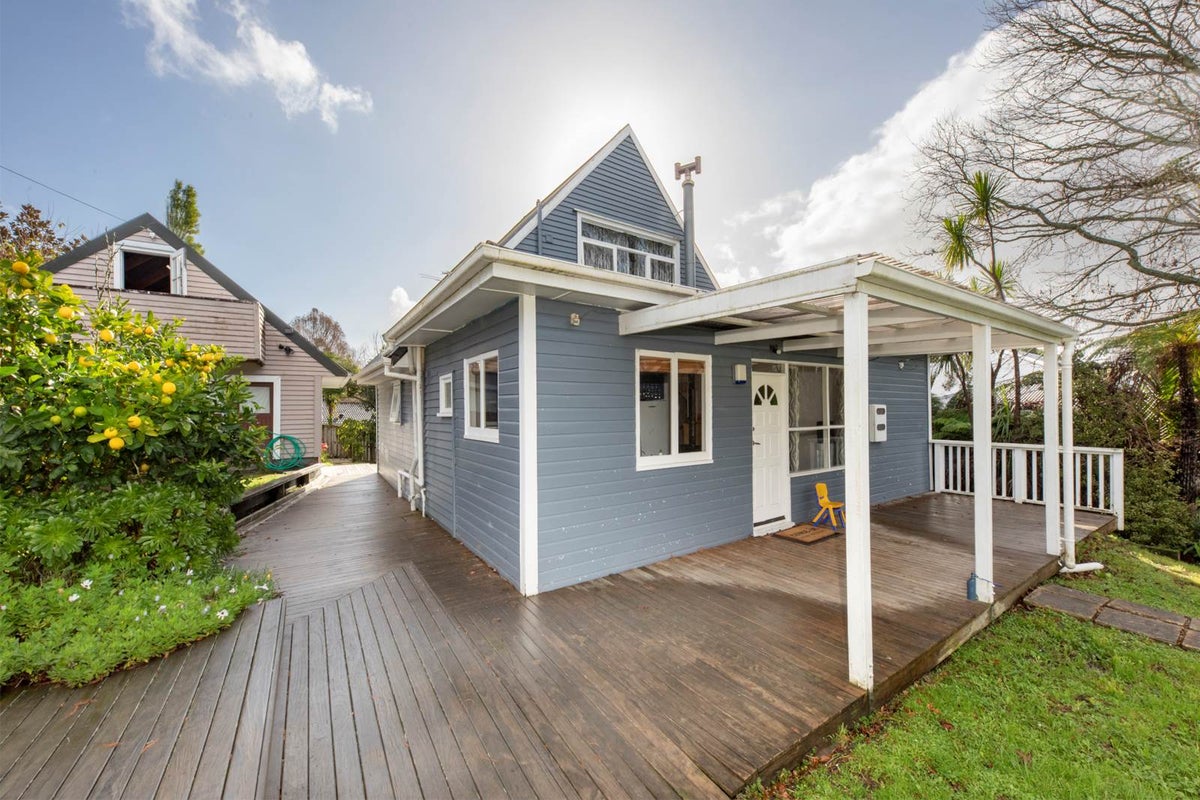 69 Withers Road, Glen Eden, Auckland - Carousel 2