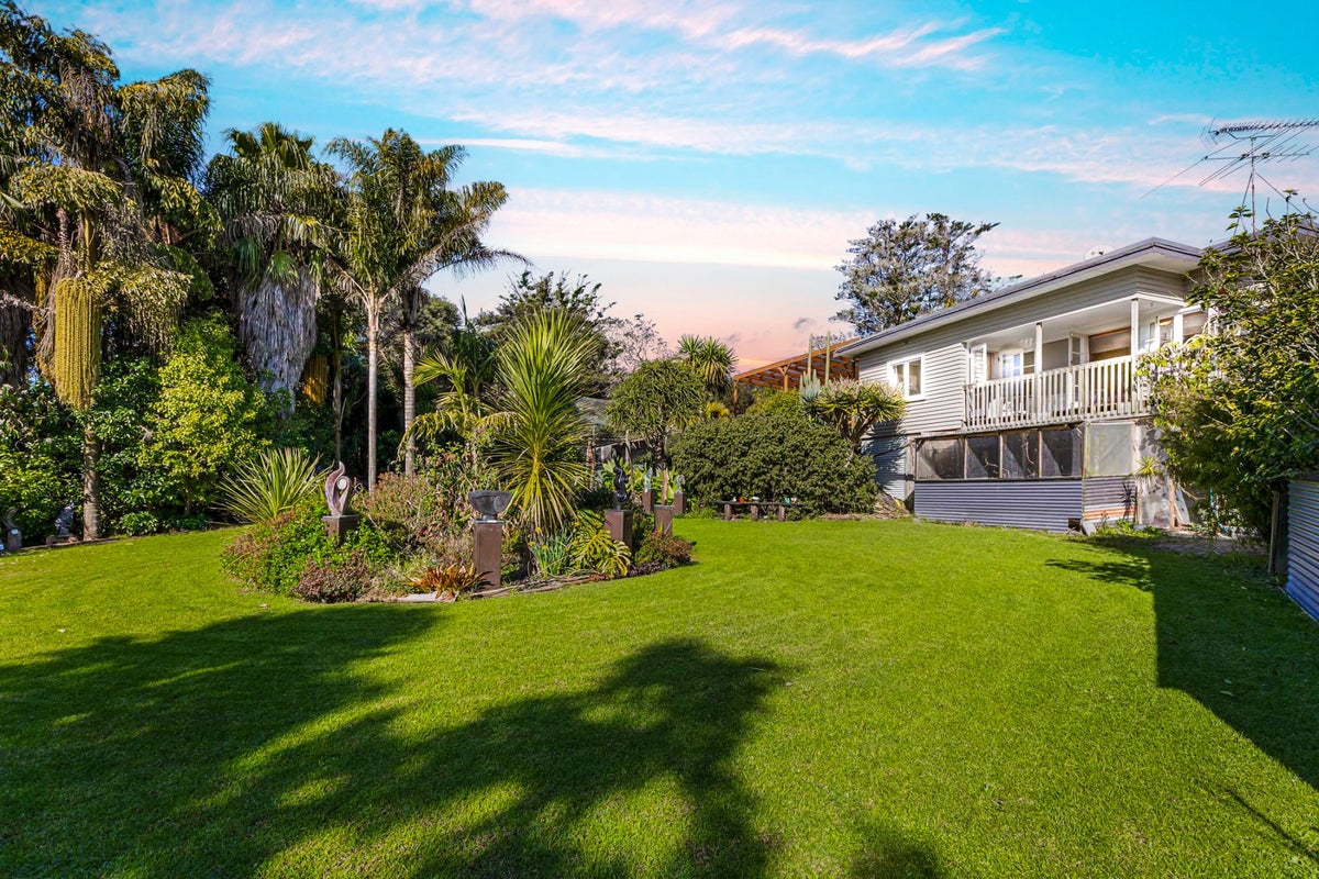 167 Simpson Road, Henderson Valley, Auckland - Carousel 2
