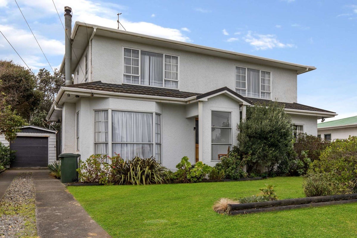 28 Hood Street, Castlecliff, Whanganui - Carousel 1