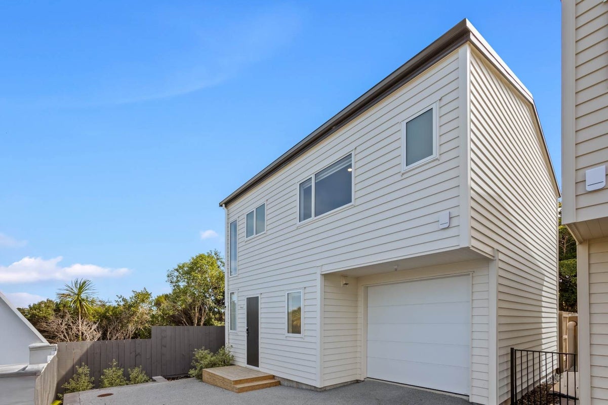 50F Lyttelton Avenue, Forrest Hill, Auckland - Carousel 1