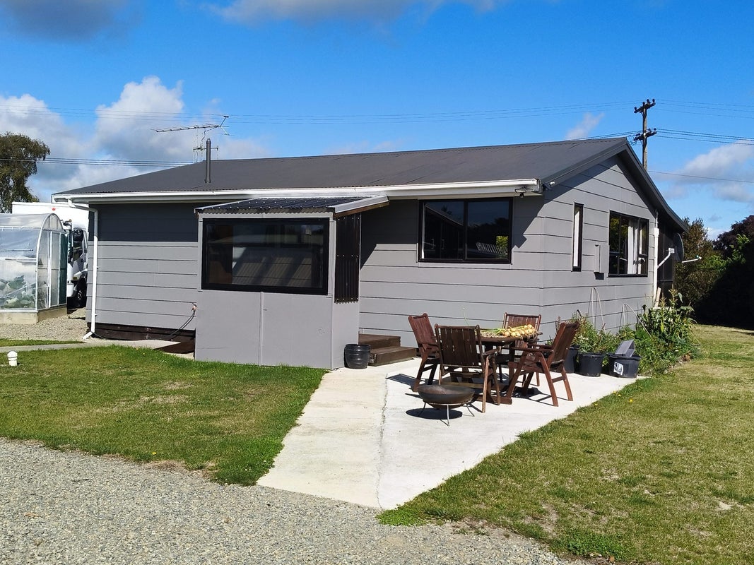 3 White Street, Glenavy, Waimate - Carousel 1