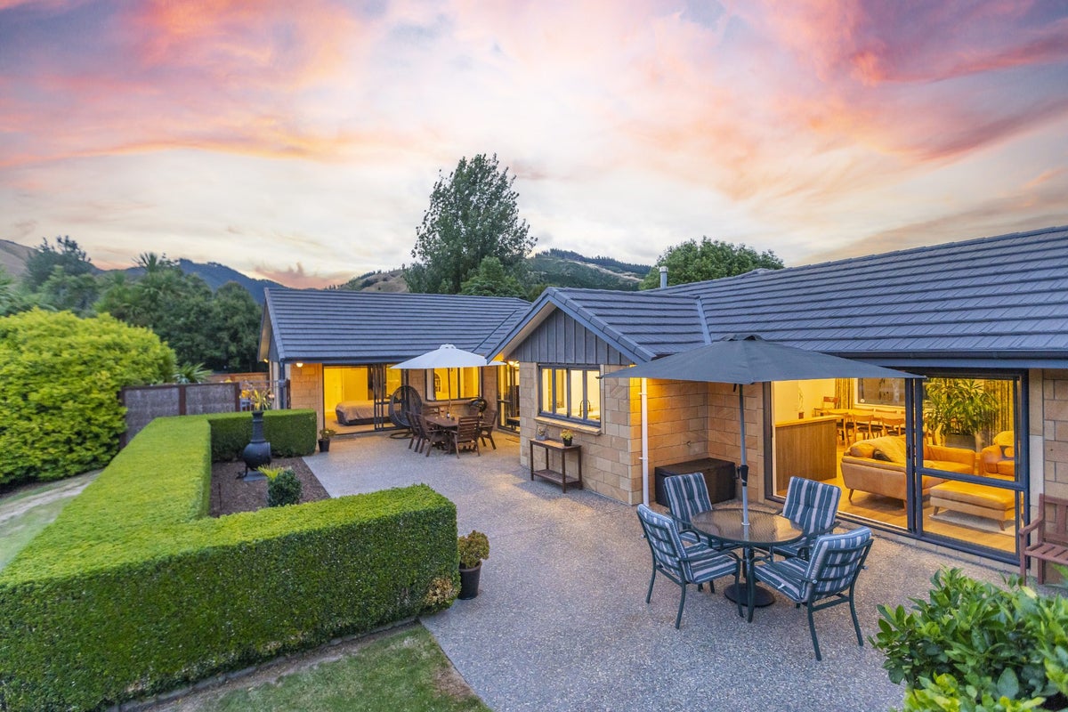 108 Maui Pomare Road, Nikau Valley, Paraparaumu - Carousel 2