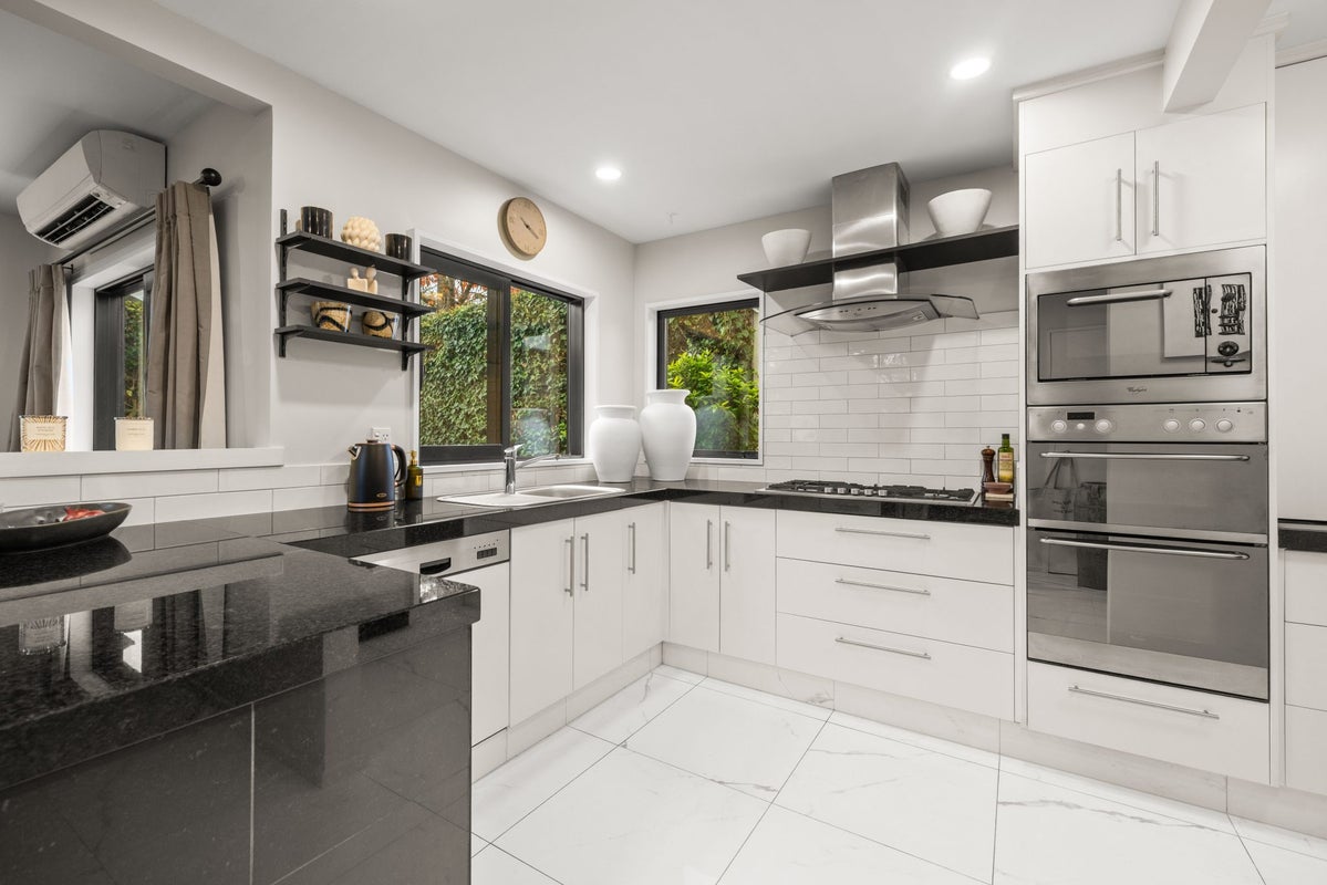 1/166 Rossall Street, Merivale, Christchurch - Carousel 2