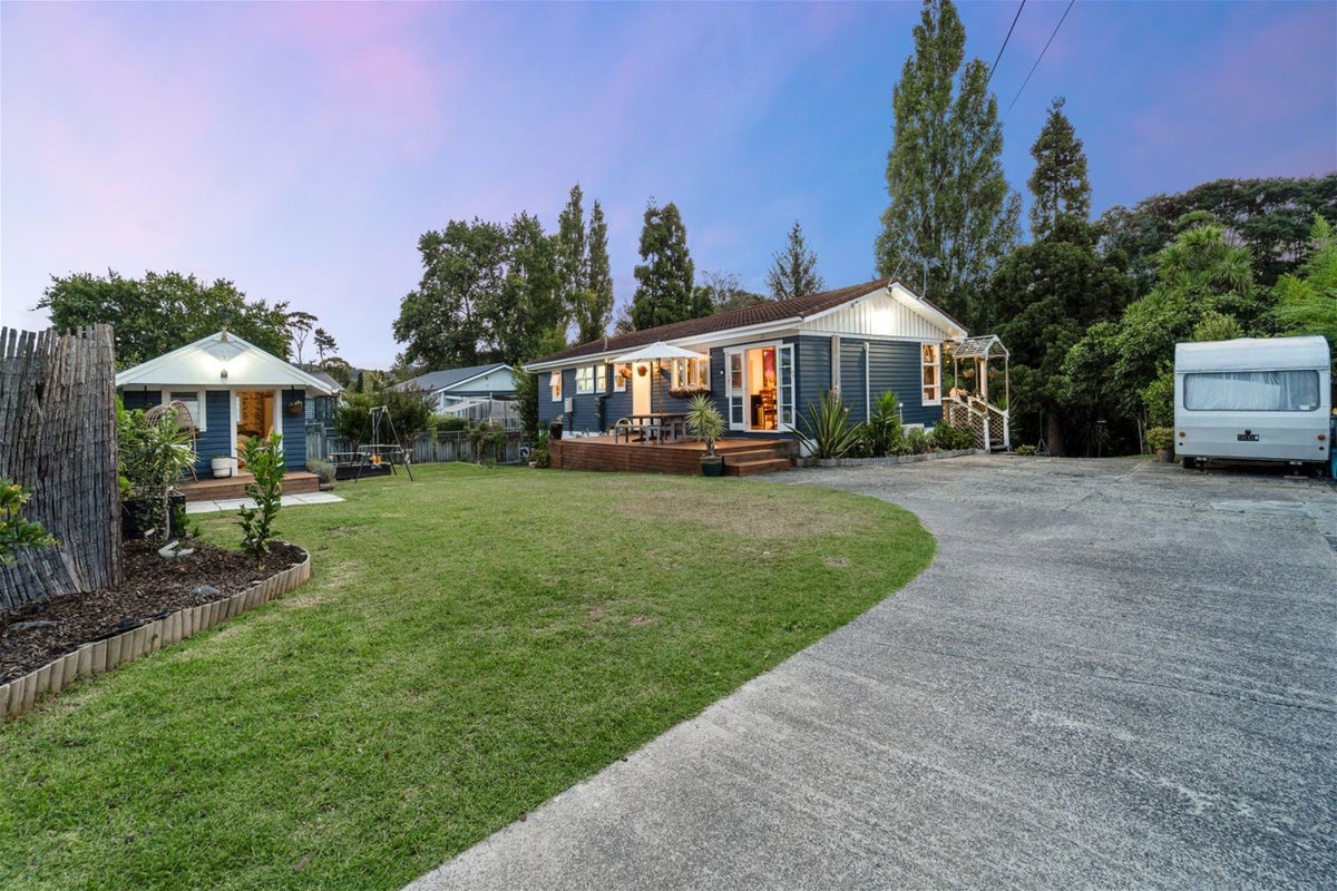 63 GLENDALE RD, Glen Eden, Glen Eden - Carousel 1