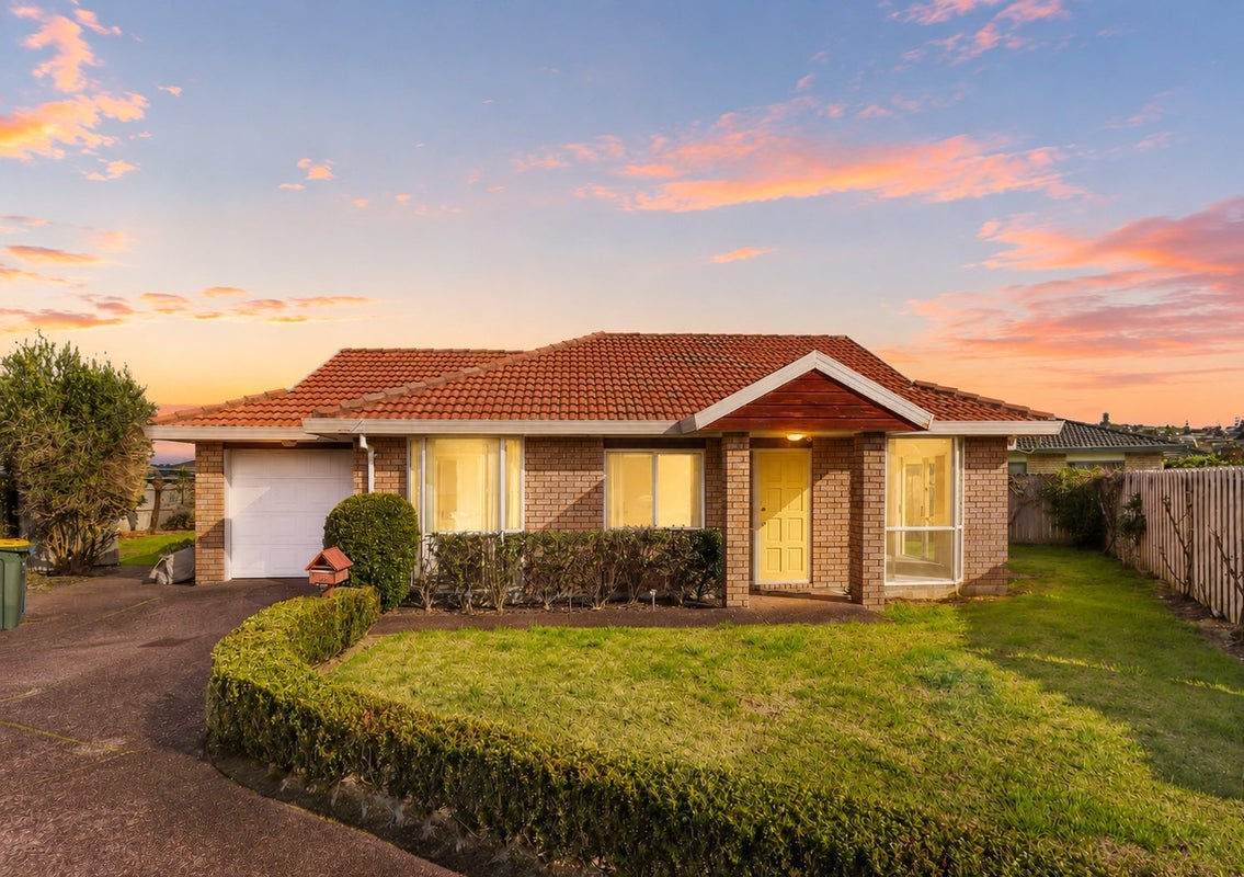 21 Martin Jugum Lane, Ranui, Auckland - Carousel 1