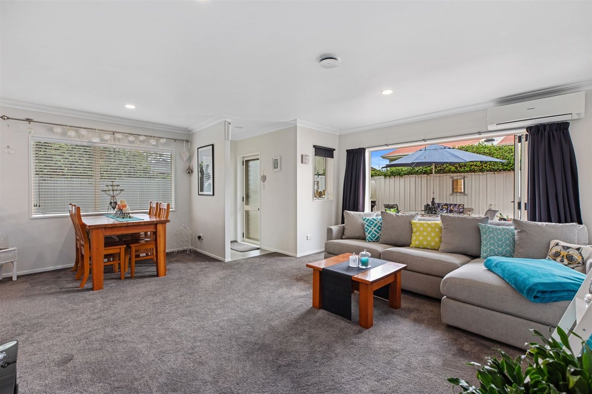 496B Devonport Road, Tauranga South, Tauranga - Carousel 2