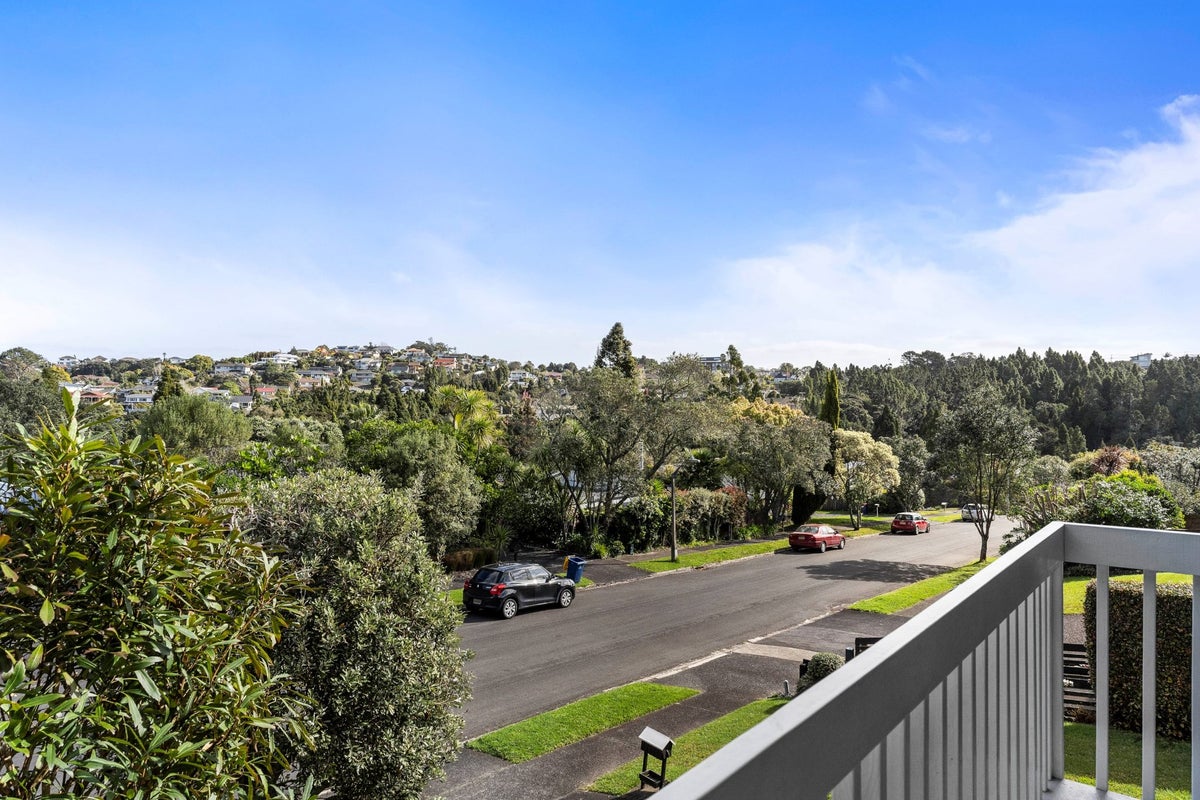 9 Mappin Place, Chatswood, Auckland - Carousel 2