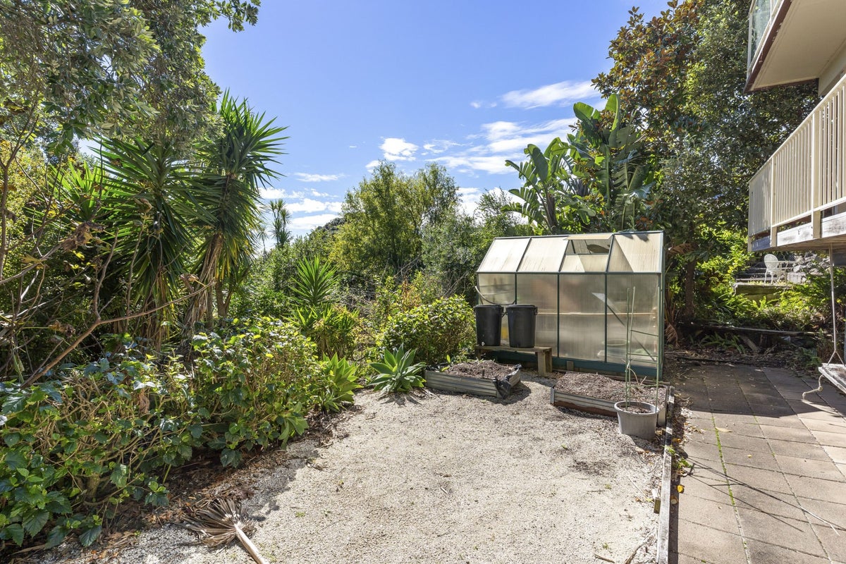 1442 Whangaparaoa Road, Army Bay, Whangaparaoa - Carousel 14