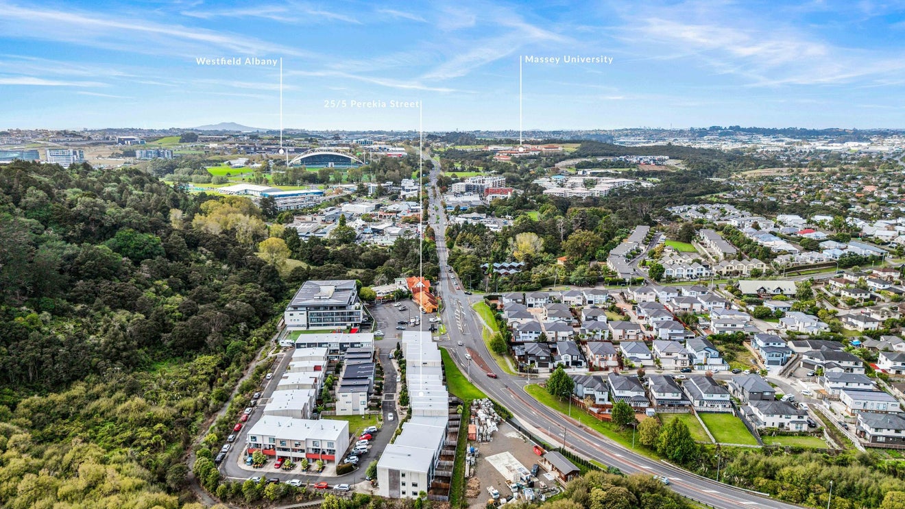 25/5 Perekia Street, Albany, Auckland - Carousel 1