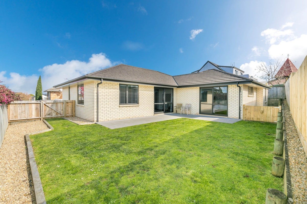 17A Morrinsville Road, Hillcrest, Hamilton - Carousel 1