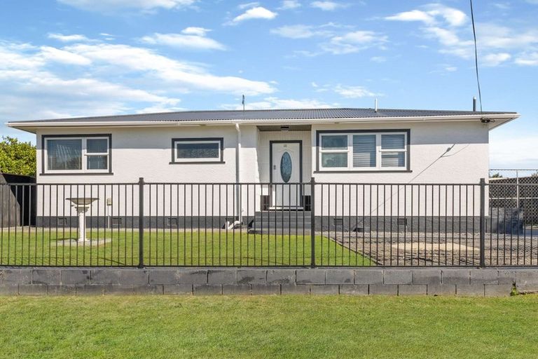 65 Talbot Street, Whanganui East, Whanganui - Carousel 1