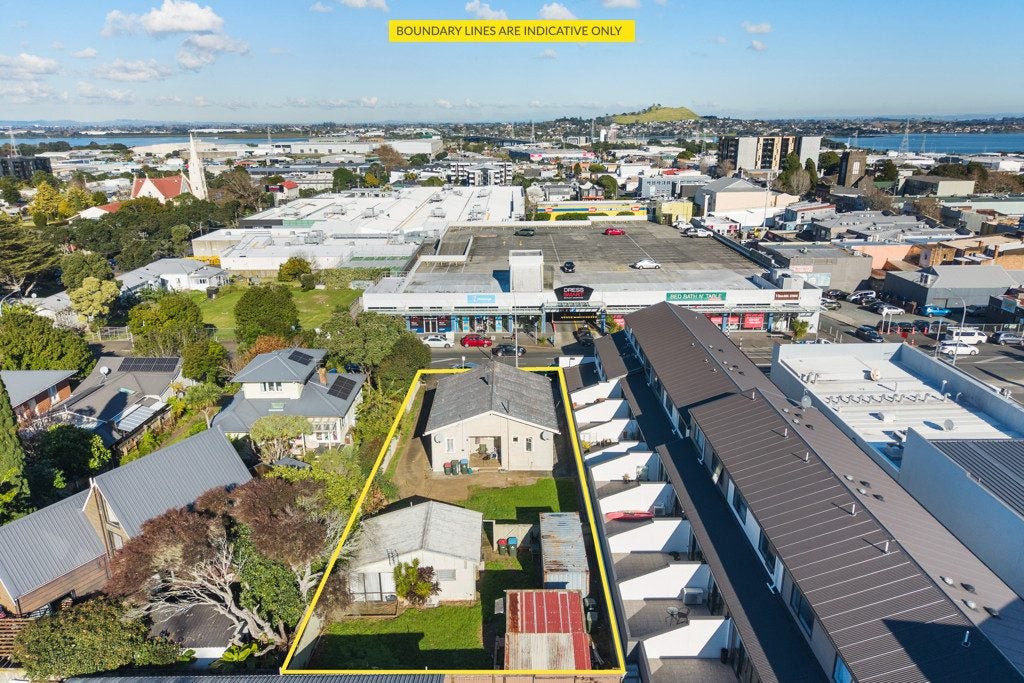3/150 Arthur Street, Onehunga, Auckland - Carousel 2
