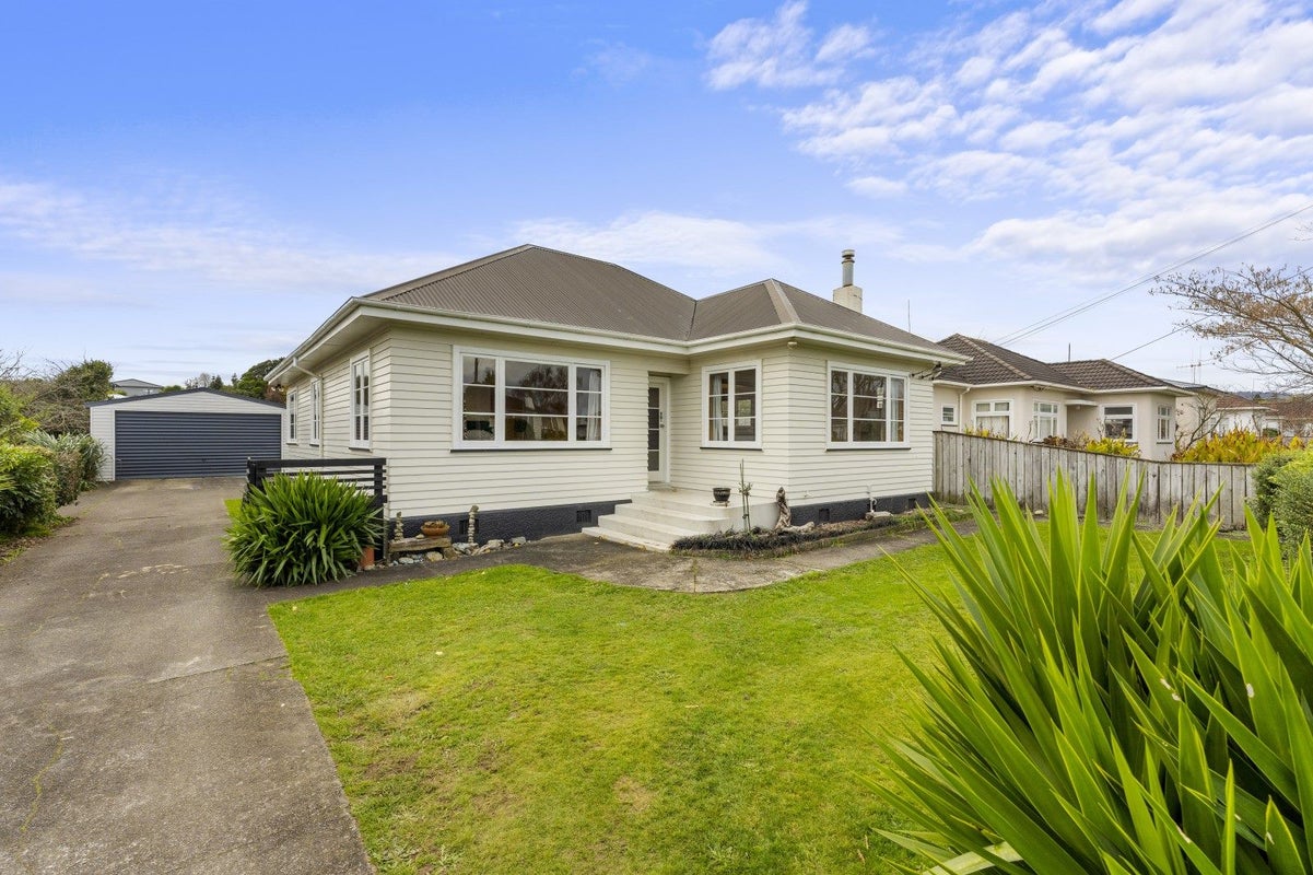 16 Dudley Street, Levin, Levin - Carousel 1