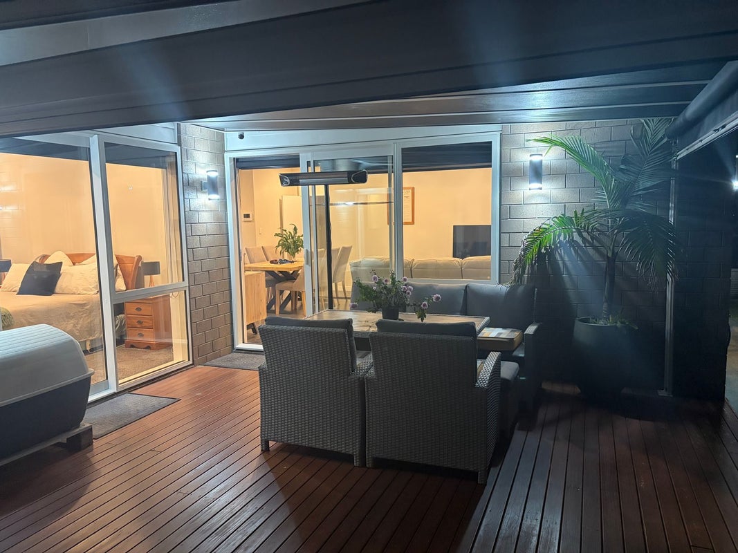 21 Jeroboam Loop, Kumeu - Carousel 2