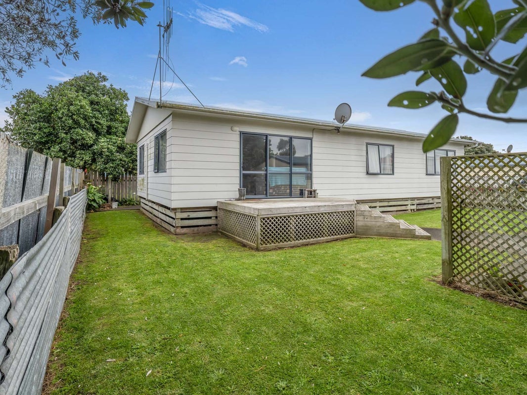 49A Thatcher Street, Castlecliff, Whanganui - Carousel 1