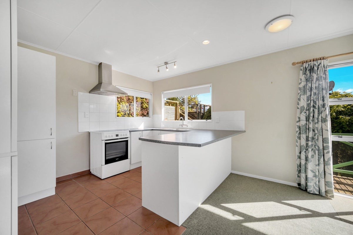 1/175 Princes Drive, Britannia Heights, Nelson - Carousel 2