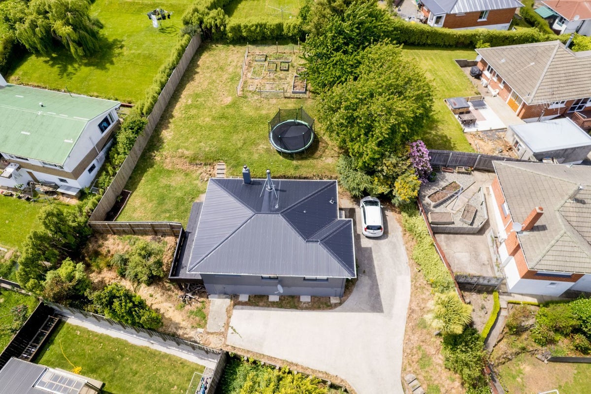 499 Kaikorai Valley Road, Bradford, Dunedin - Carousel 2