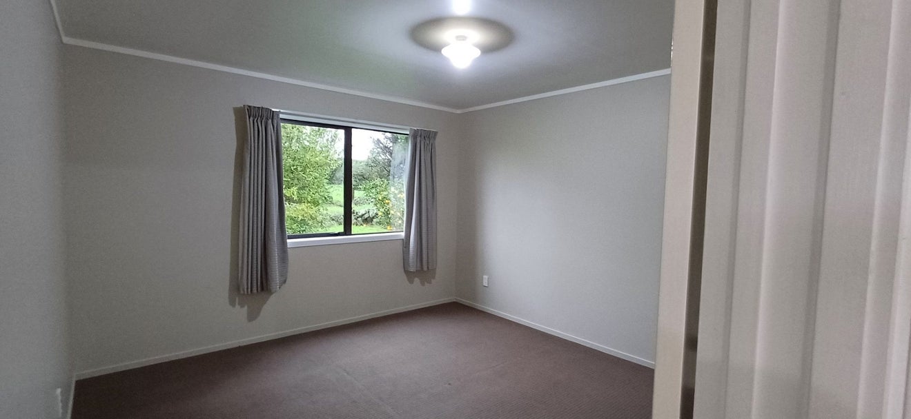 12 Pukeatua Place, Wainuiomata, Lower Hutt - Carousel 7
