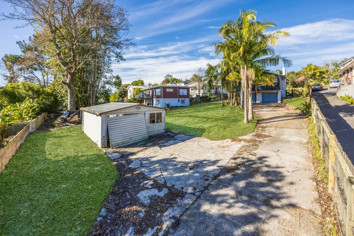 43 Ellice Road, Totara Vale, Auckland - Carousel 2