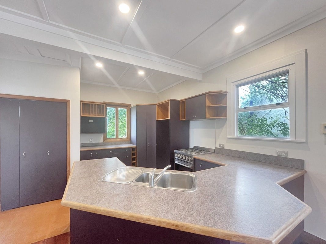 12 Russell Street, Palmerston North, Palmerston North - Carousel 2