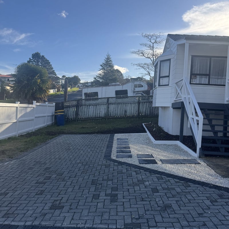 50 Athena Drive, Totara Vale, Auckland - Carousel 2