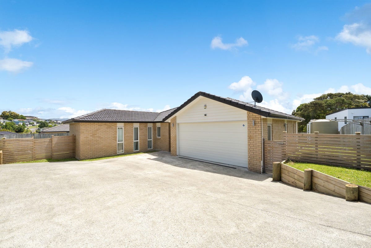 5 Nirmal Place, Sunnyvale, Auckland - Carousel 1
