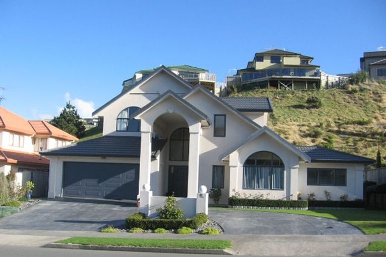 33 Amesbury Drive, Churton Park, Wellington - Carousel 1