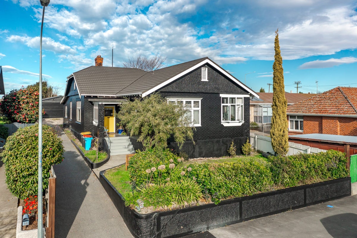 16 Mere Mere Street, Seaview, Timaru - Carousel 1