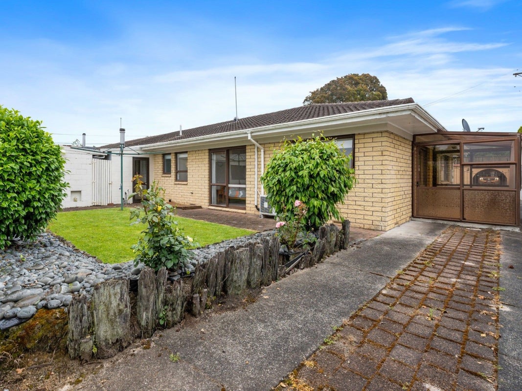 1 Goodwin Avenue, Springfield, Rotorua - Carousel 15