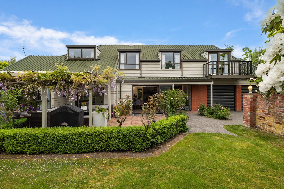 37B Highland Place, Avonhead, Christchurch - Carousel 1