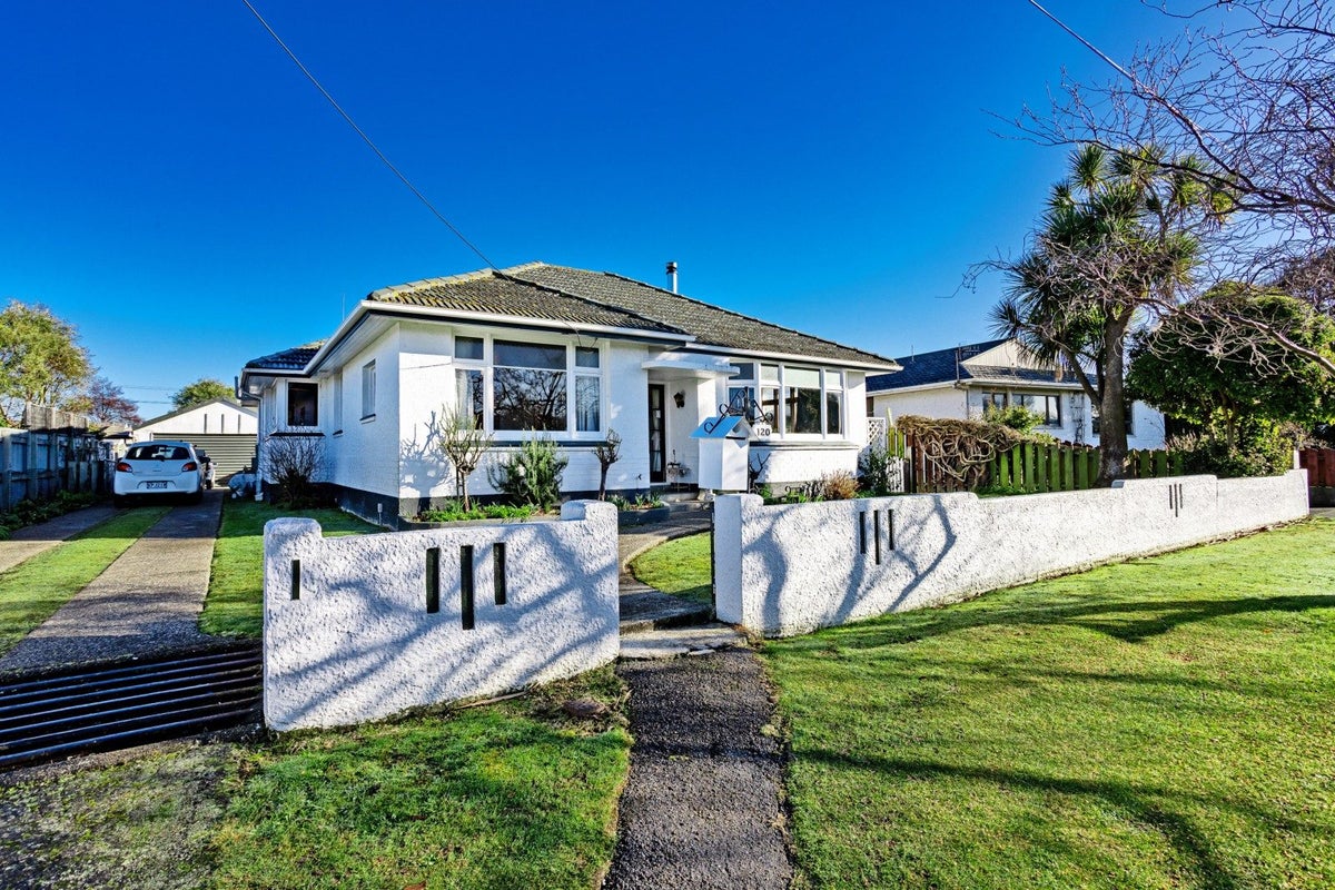 120 Harvey Street, Grasmere, Invercargill - Carousel 1